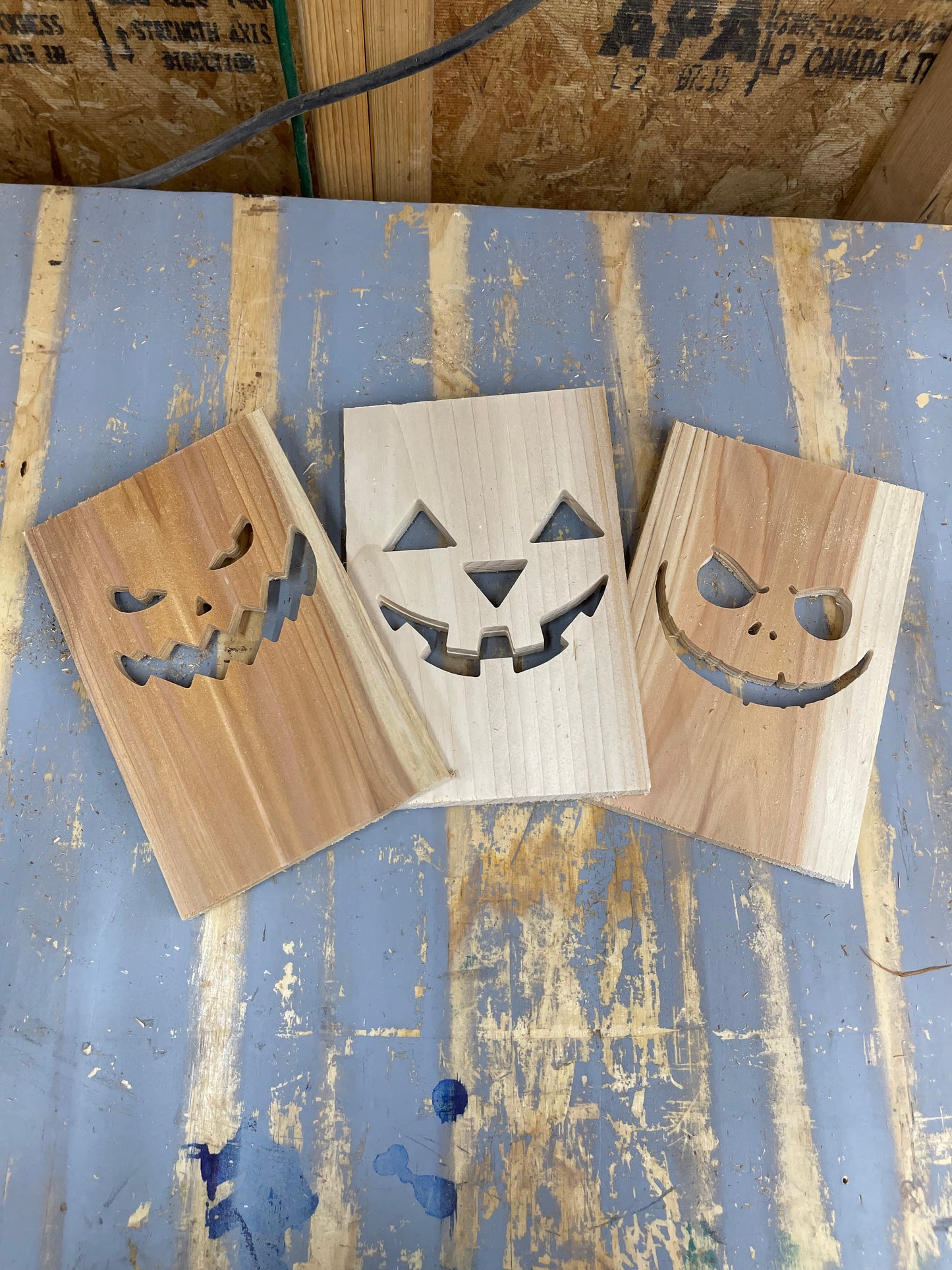 Pack of 15 Cedar Jack O Lantern Faces