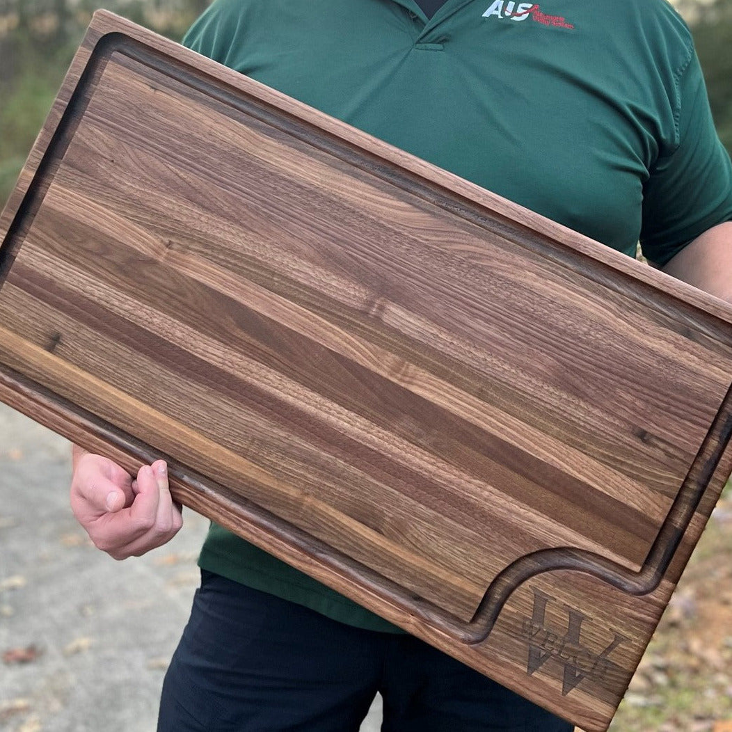 Edelman Wood Cutting Board Size: 9.84 L x 13.78 W